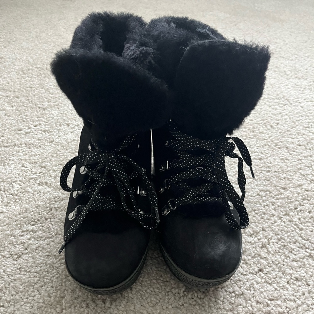 J.CREW Nordic Wedge Boots in Black. Nubuck Leather/Faux Shearling. Womens Size 8